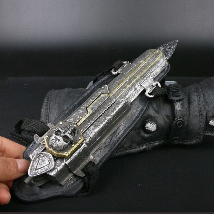 Assassin Wrist Sleeve Sword Cuff Dagger Hidden Blade Edward Kenway Forearm Gauntlet Cosplay Props Syndicate Bracer Outfit 2